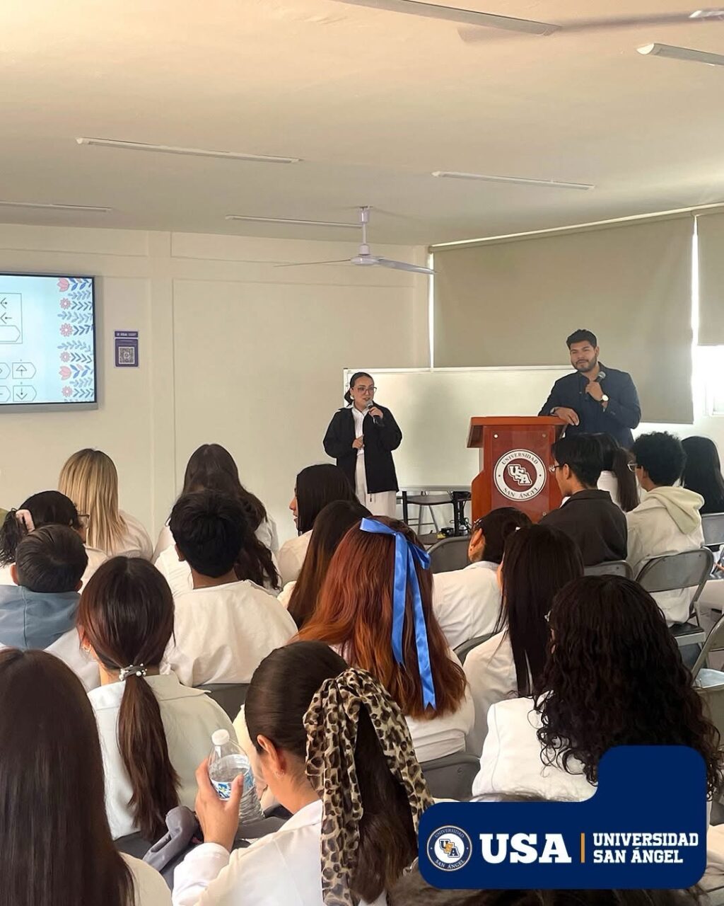 Instagram post from universidadsanangel. This post is in position 8.