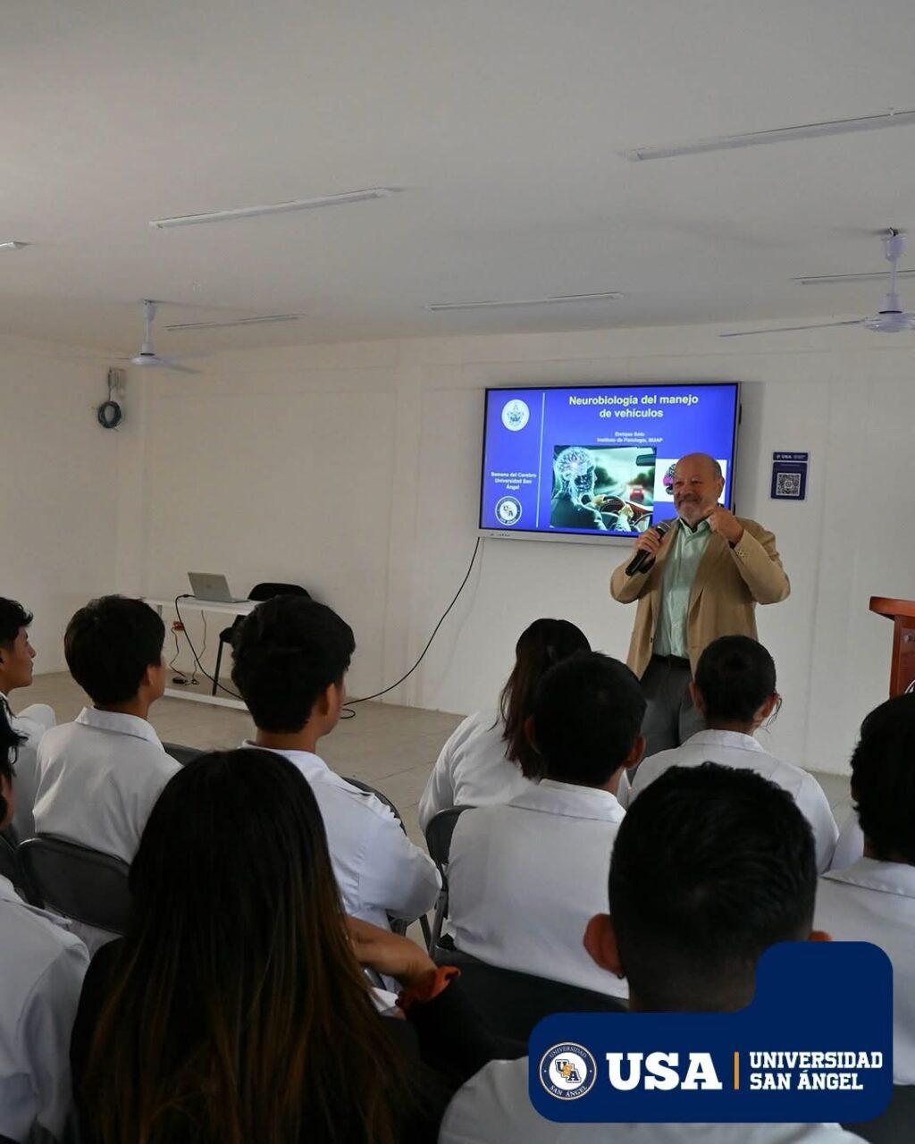 Instagram post from universidadsanangel. This post is in position 0.